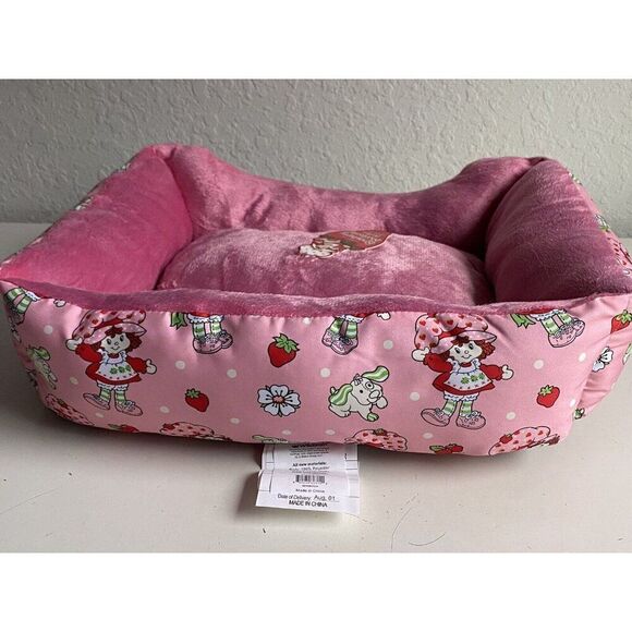 Strawberry Shortcake Small Dog Cat Pet Bed 20 X 16 X 6 Inches Pink Nesting NEW - Picture 10 of 15